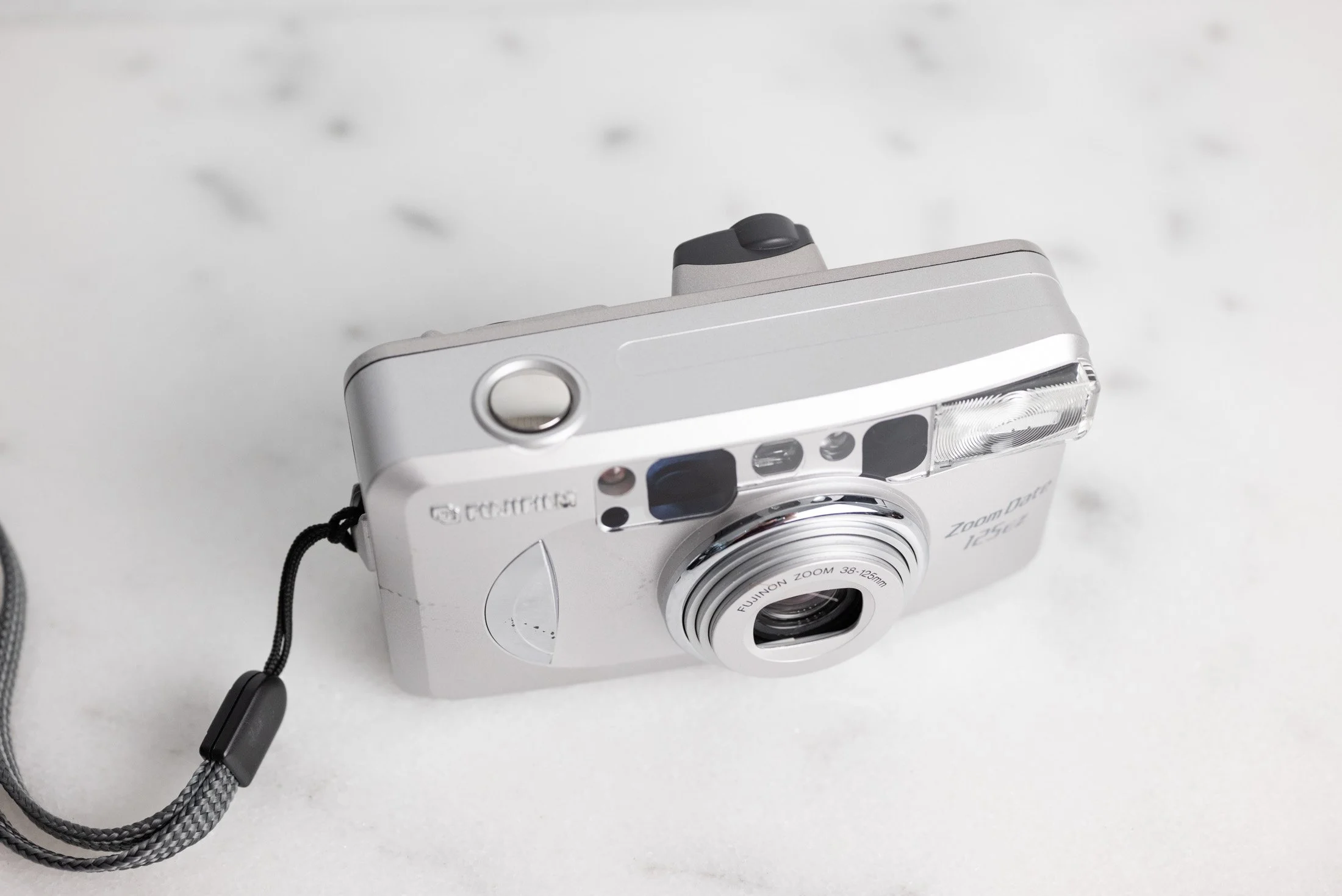 Fujifilm Zoom Date 125 EZ Point and Shoot 35mm Film Camera - Fully